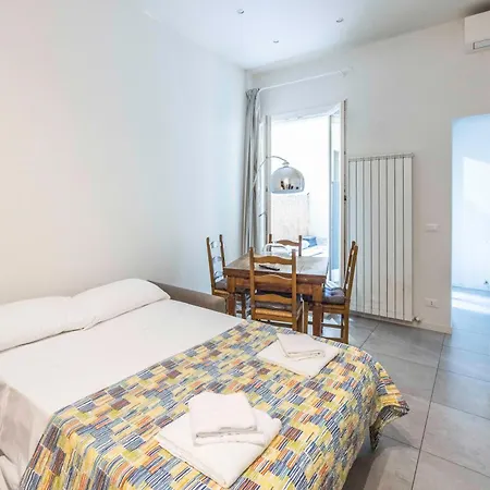 La Casa Dei Fiori, By Short Holidays