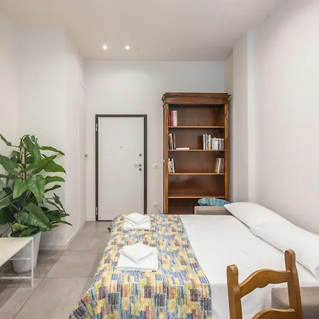 La Casa Dei Fiori, By Short Holidays Apartamento